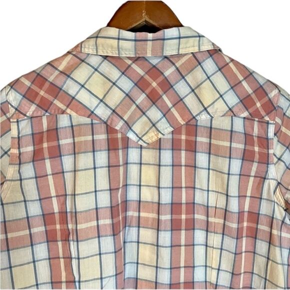 3 for $30! Wrangler short sleeve‎ shirt with  snap buttons - Picture 8 of 8